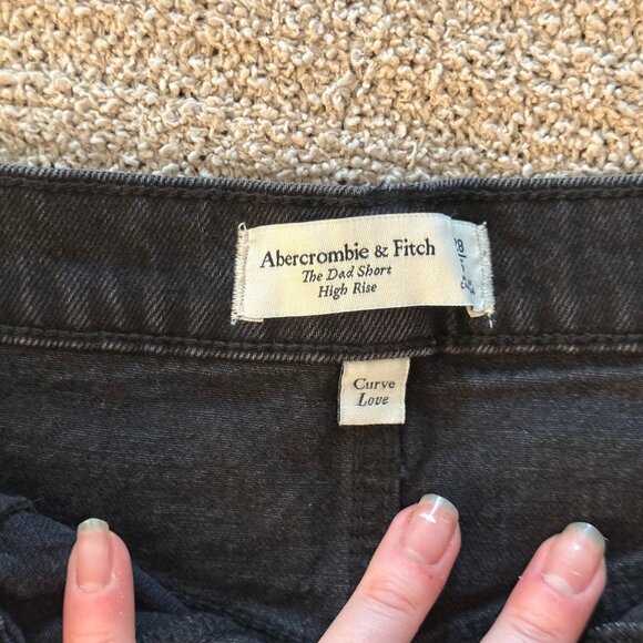 Abercrombie & Fitch High Rise Dad Shorts - Size 28 or size 6 - Picture 3 of 4